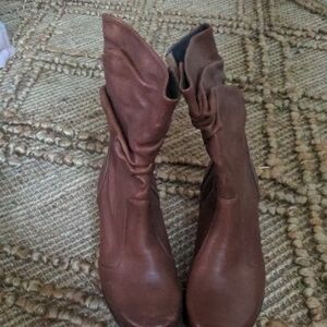 Naot Brown Ankle Booties Versatile Leather Shoes